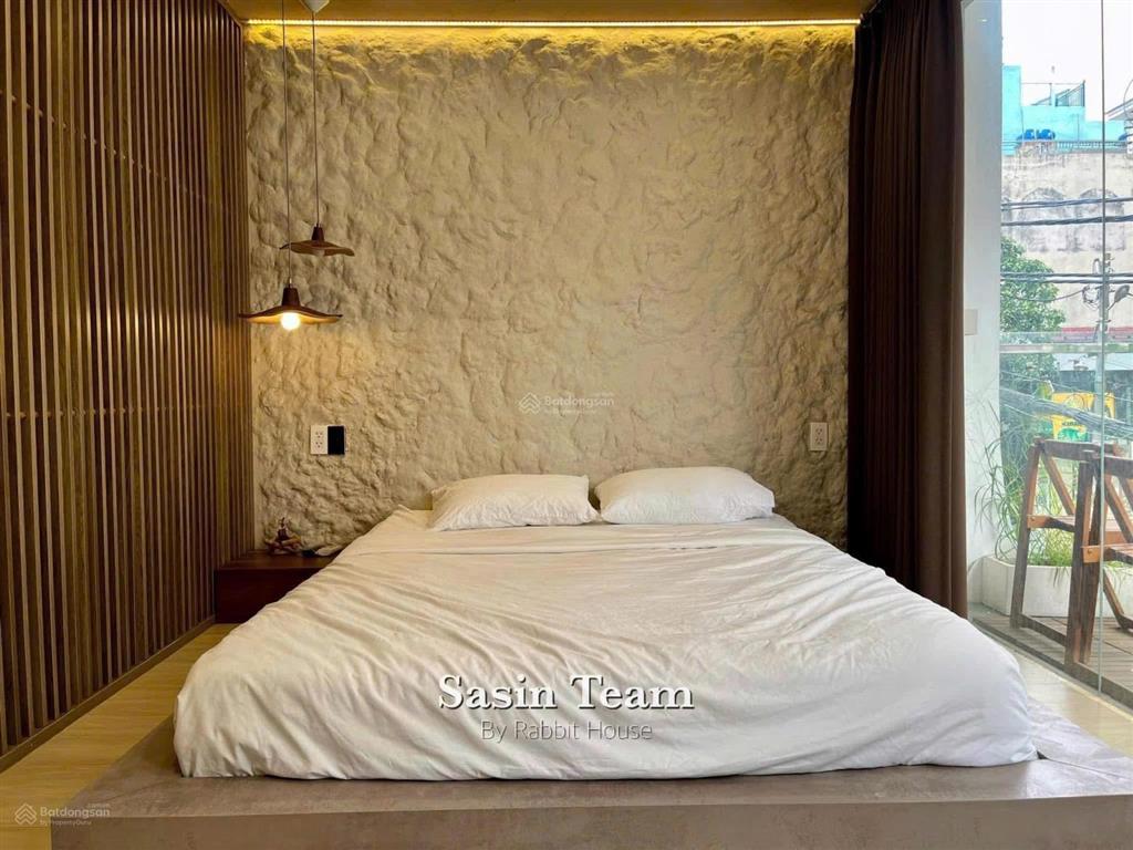 Căn hộ 1 phòng ngủ full nội thất cao cấp, ban công lớn phạm ngọc thạch quận 3 gần hồ con rùa