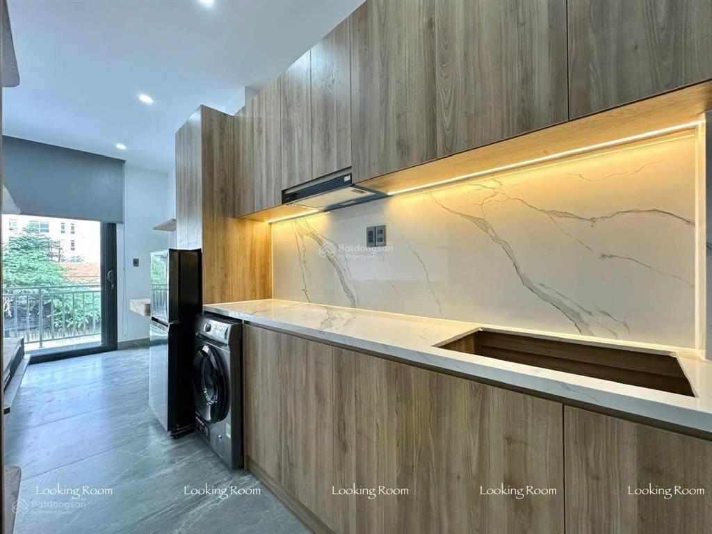 Cho thuê căn hộ tách bếp full nội thất cao cấp, ban công thoáng võ văn tần, quận 3, gần hồ con rùa