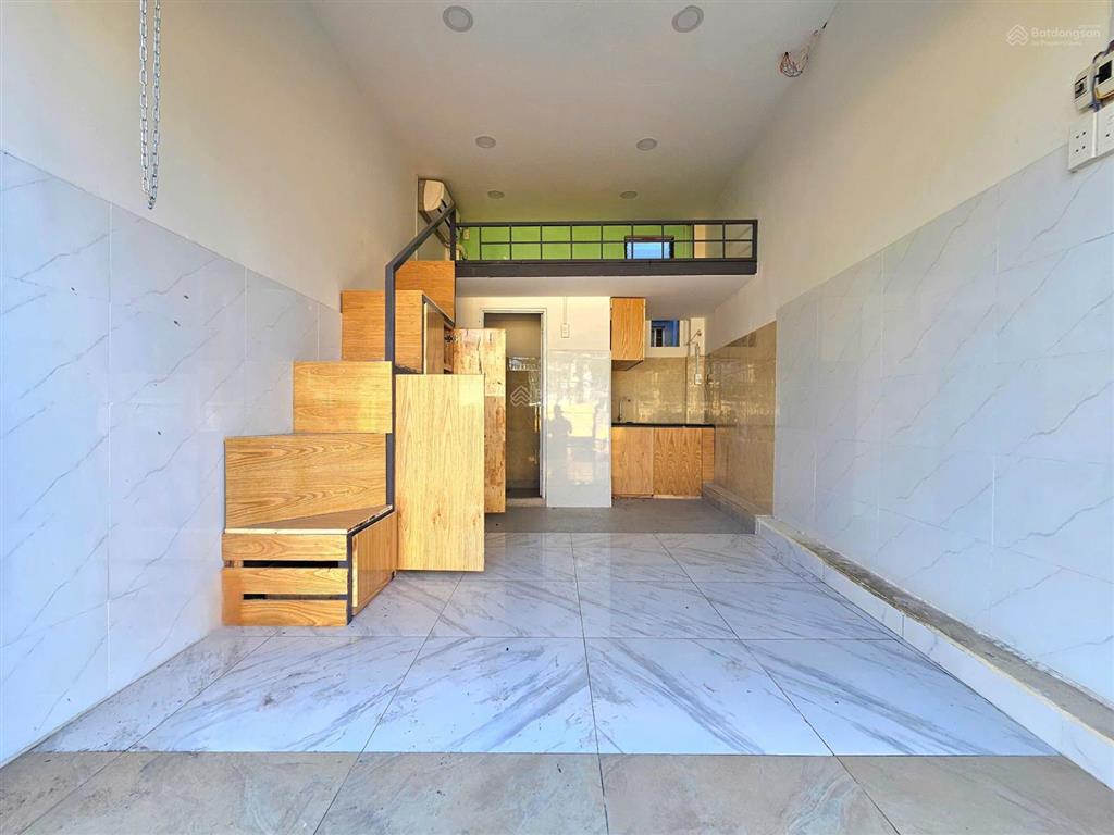 Phòng trọ vừa ở vừa kinh doanh, đường thông thoáng gần chợ thủ đức, phù hợp mở ăn uống nhỏ