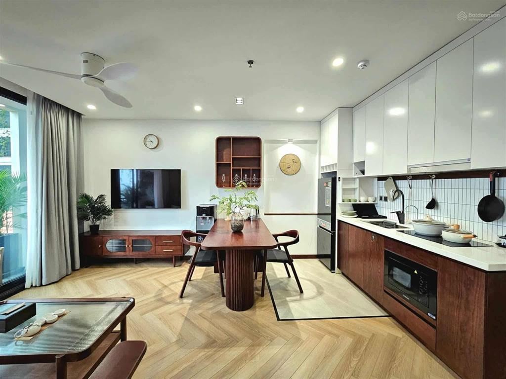 Căn hộ luxury thảo điền| trang bị đầy đủ nội thất, tiện nghi hiện đại. decor tone gỗ sang trọng