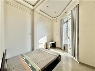 Cho thuê chdv bancol siêu đẹp mới 100% sát quận 10