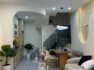 Nhà mới đẹp vào ở ngay, phú nhuận, kế quận 1, 5 tầng, hẻm 4m, có phòng xông hơi, 7.x tỷ