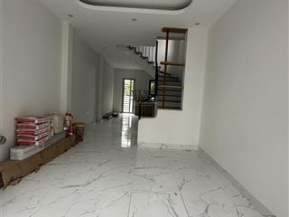 Bán nhà 3 tầng 55m2 x mt 4m. quan âm bắc hồng đông anh