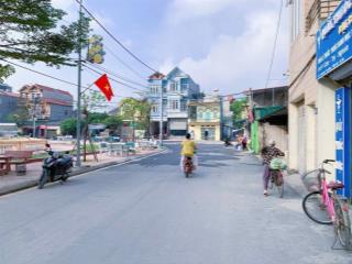 Thôn đoài nam hồng. chính chủ gửi bán nhà 3 tầng 45m2 dân xây kiên cố ngõ thông ô tô đỗ cửa