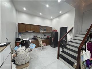 Chính chủ gửi bán nhà 3 tầng 45m2 còn mới 95% tại tt.đông anh  ô tô đỗ cửa vào nhà