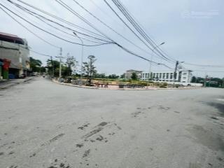 Chính chủ gửi bán lô đất 100m2 x mt=mh 5,5m. giá đầu tư đường thông  ô tô tránh