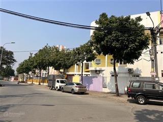 Nhà đẹp dân xây , lô góc , gần kđt đại kim nguyễn xuyển , nhiều tiện ích