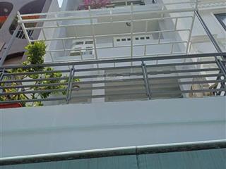 Nhà lê tự tài cần bán, gần trường tiểu học cổ loa, sổ săn 52m2  1 t 2l, giá 2tỷ550