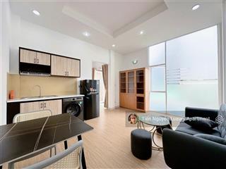 Căn hộ 1 phòng ngủ 50m2 ban công ngay phan xích long  ngã tư phú nhuận  chợ tân định quận 1