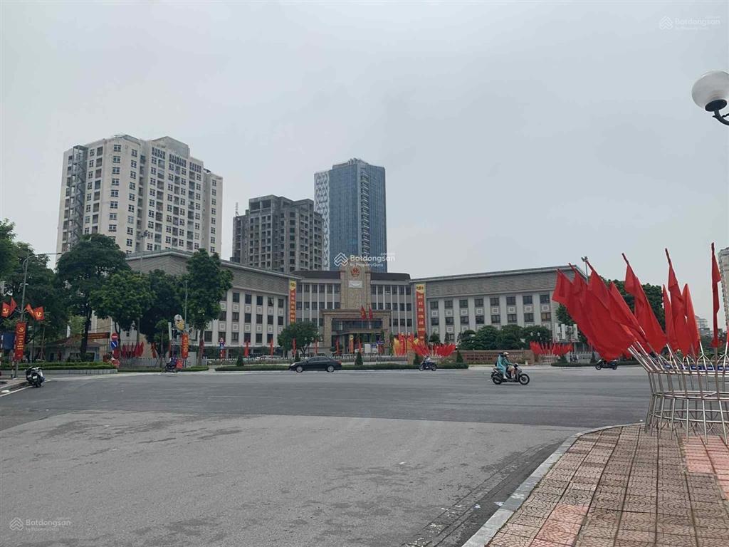 Hiếm! phân lô lạc long quân, 140m2, mt 5.6m, ô tô vào nhà, kinh doanh, xây chdv, 22.45 tỷ