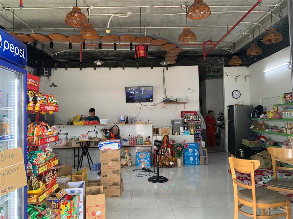 Sập hầm  ch góc 2 mặt tiền 65m2  có mô hình cf sẵn nguồn thu 60tr/ tháng. giá 2,5 tỷ