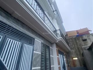 Nhà 5t*34m2 khu trong đê song phương, cách đại lộ chỉ 400m. ngõ nông, rộng ô tô đỗ gần. giá 4,35 tỷ