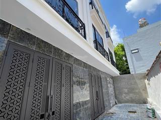 Rẻ nhất phụng châu! nhà 3t*32m2 ngõ nông, rộng, thoáng ô tô đỗ cổng, gần đường ql6. giá chỉ 2,48 tỷ