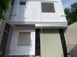 Nhà 3t*46m2 xây độc lập có sân cổng riêng, ngõ rộng ô tô đỗ cổng. cách đại lộ tl 400m. giá chỉ 4 tỷ