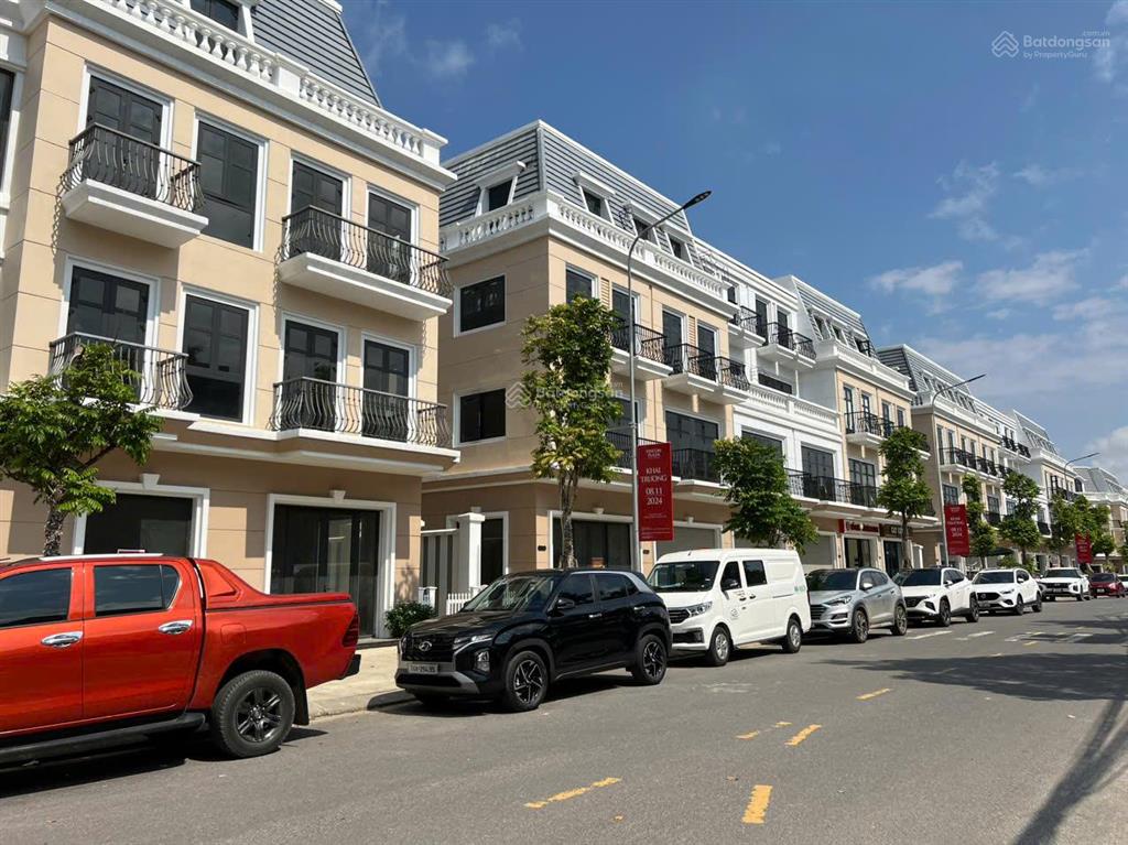 Bán gấp shophouse 4 tầng xẻ khe, trên trục kinh doanh tốt nhất tại vincom đông hà, quảng trị 111m2