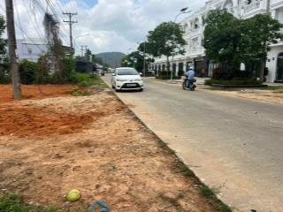Chủ nhà cần bán gấp 500m2 mặt phố cây thông trong giá siêu rẻ