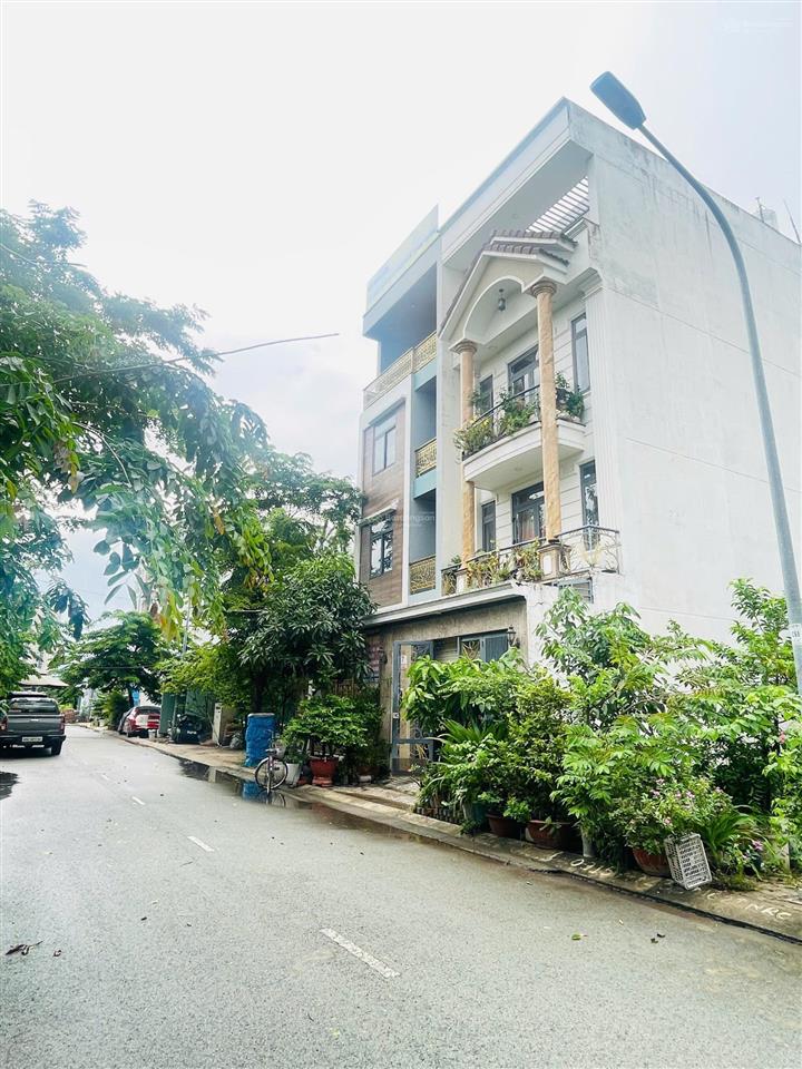 Chủ gửi em vài nền đất sạch đẹp khu nam rạch chiếc 30ha  dt 5mx16m(80m2)  giá 12.8 tỷ  sổ hồng