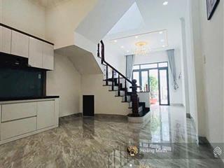 Nhà trệt lầu 4x23, ở ngay, oto tới nhà, tân cổ điển, hơn 3 đồng