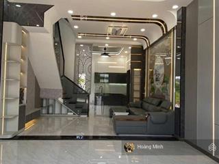Nhà ở ngay, 60m2 ( 5x12 ), đường 13m, vỉa hè kdc phúc đạt, dĩ an hơn 4 đồng tl