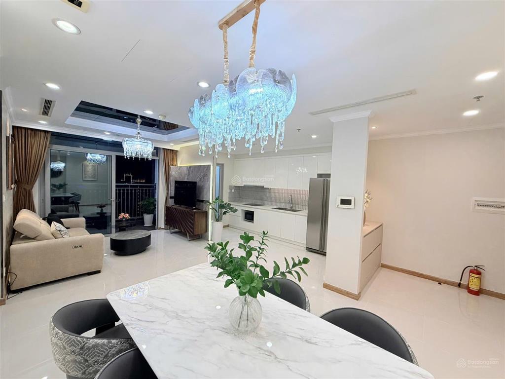 Bán căn hộ 3pn, 2wc, toà landmark 4 giá 16,2 tỷ vnd, dt 108.7m2 tại vinhomes central park