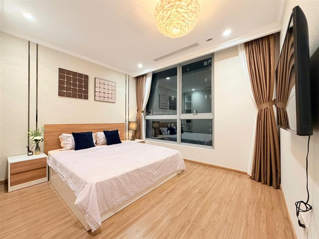 Bán căn hộ 3pn, 2wc, toà landmark 4 giá 16,2 tỷ vnd, dt 108.7m2 tại vinhomes central park