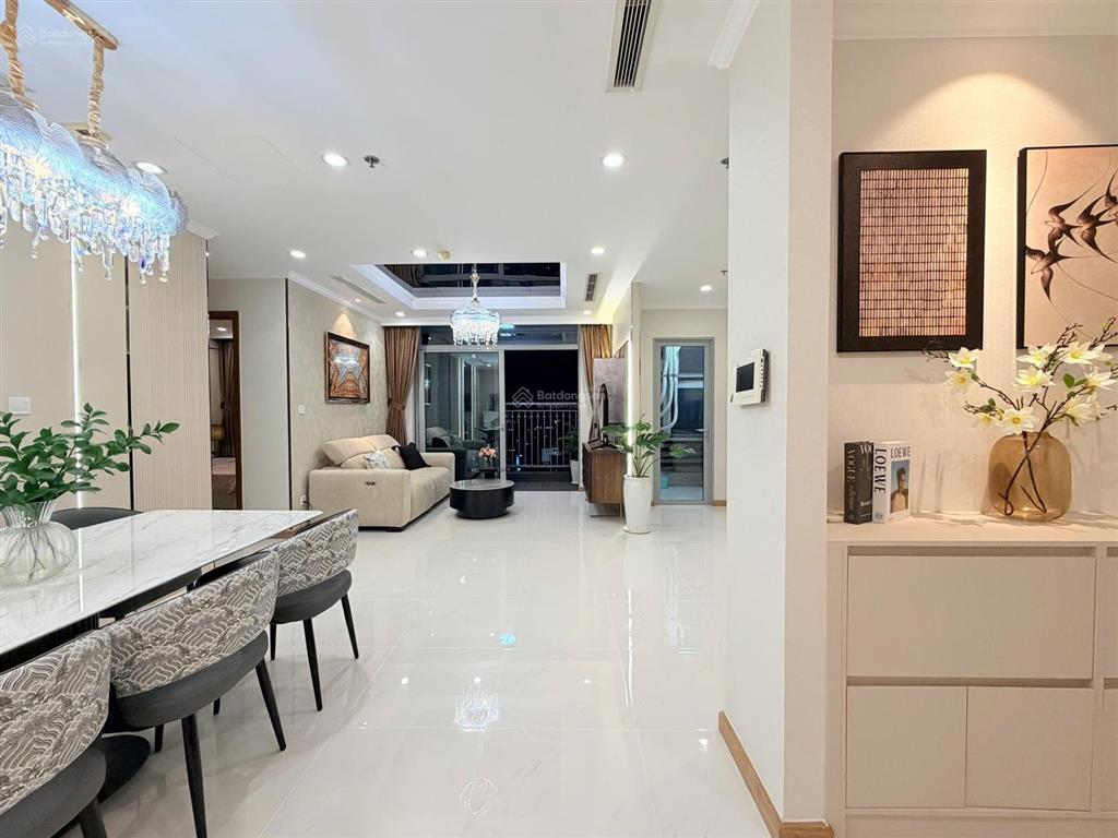 Bán căn hộ 3pn, 2wc, toà landmark 4 giá 16,2 tỷ vnd, dt 108.7m2 tại vinhomes central park