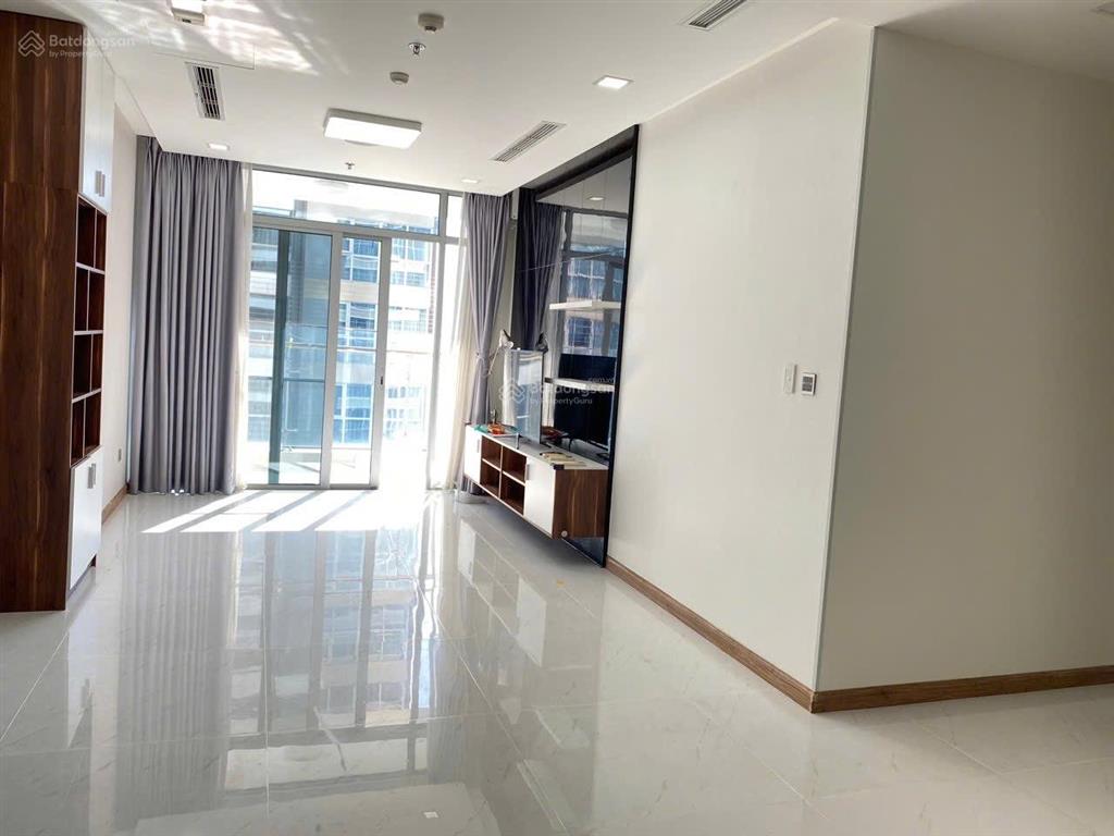 Hot nhất thị trường lúc này.bán nhanh căn hộ 3pn, 2wc toà park 6, 123.7m2 giá 17 tỷ bao phí.