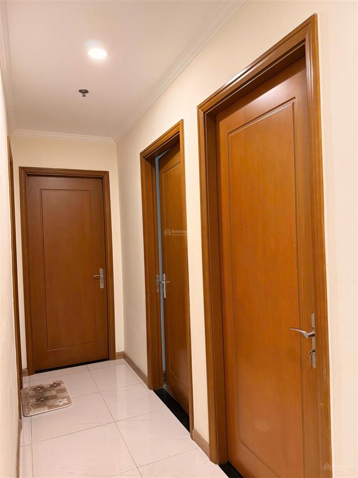 Bán căn hộ 3pn, 2vs, toà landmark plus, dt 110,5m2, giá 15,8 tỷ tại vinhomes central park