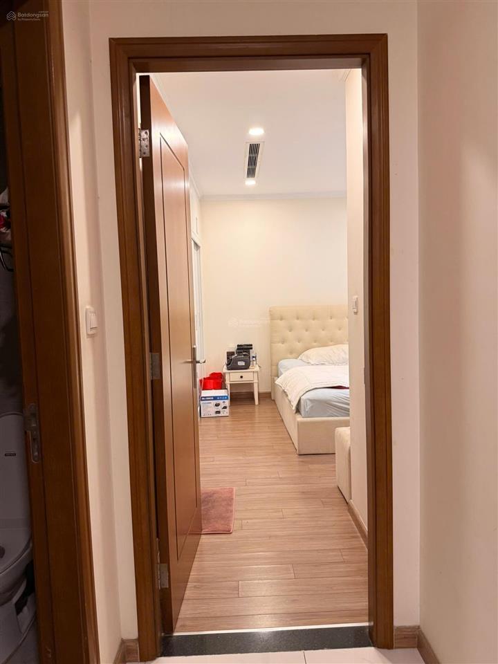 Bán căn hộ 3pn, 2vs, toà landmark plus, dt 110,5m2, giá 15,8 tỷ tại vinhomes central park