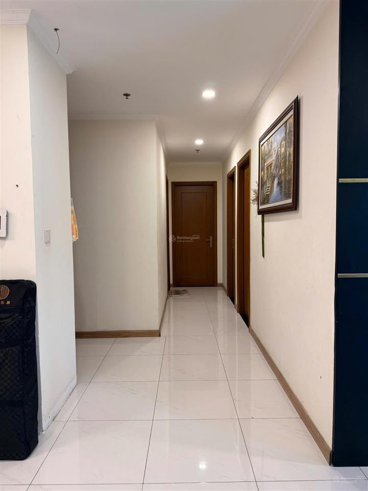 Bán căn hộ 3pn, 2vs, toà landmark plus, dt 110,5m2, giá 15,8 tỷ tại vinhomes central park