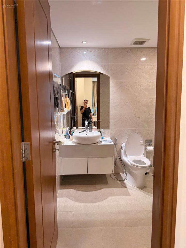 Bán căn hộ 3pn, 2vs, toà landmark plus, dt 110,5m2, giá 15,8 tỷ tại vinhomes central park