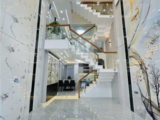 Full nội thất mua xong dọn ở ngay khu vip phân lô đường 8m thông bàn cờ dọc kênh, p.