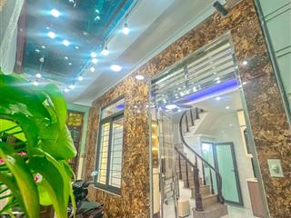 Gốc đề minh khai, vuông đẹp nở hậu full nội thất 30m2 x 5 tầng chỉ 6tỷ850. ngõ thông, nông, rộng