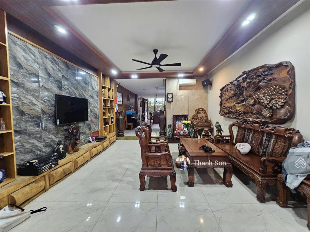 Siêu phẩm 5 tầng mặt tiền bàu cát, dt 4x22m nhà mới full nội thất cao cấp ở luôn