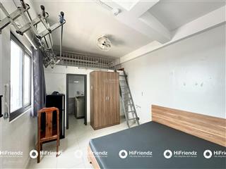 Căn hộ dạng gác có 2 chỗ ngủ, máy giặt riêng  thang máy  cửa sổ trời, gần cv lê thị riêng q10