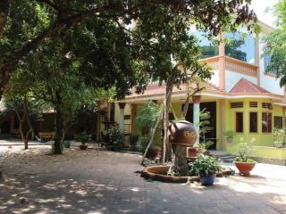 Bán gấp biệt thự sân vườn đường thống nhất, p11, quận gò vấp, tp.hcm