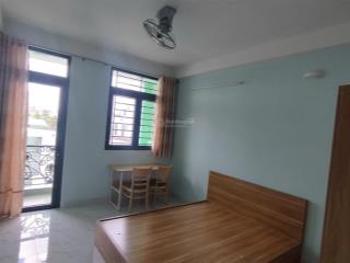 Phòng ban công full nt máy lạnh giáp q1  đường điện biên phủ, gia định, bình thạnh (gần cầu đbp)