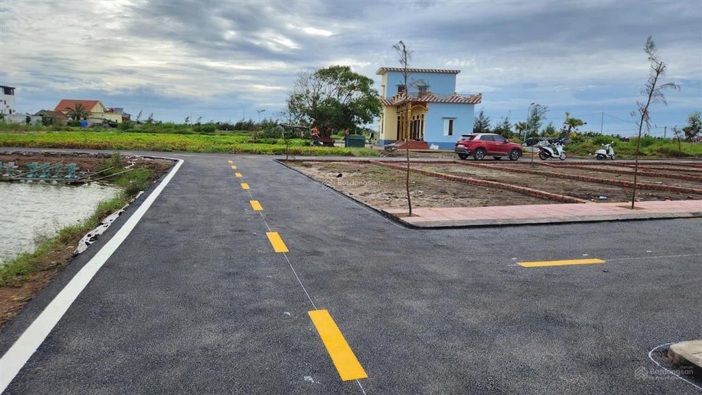 Bán lô mặt biển quất lâm gần 90 m2, mặt tiền 5m, sẵn sổ