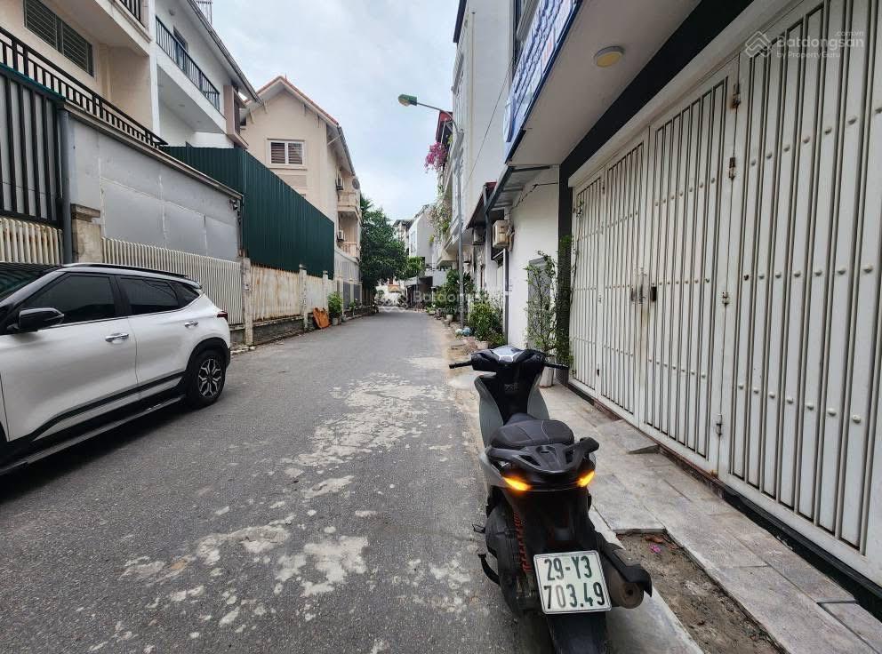 Bán nhà mỗ lao 65m2 mt 5,5 mét cạnh làng việt kiều phù hợp xây cmmn cách 1 nhà ra phố giá 12 tỷ