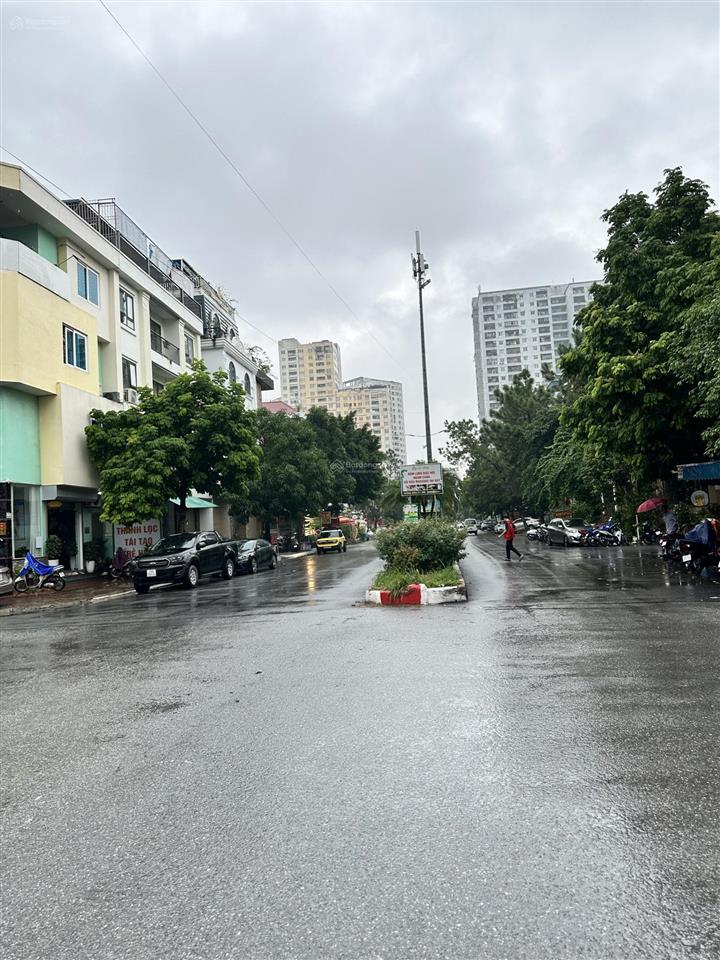 Lô góc kinh doanh trục đường đôi văn khê 100m2 xây 5 tầng mặt tiền 20 mét dòng tiền 50tr/tháng