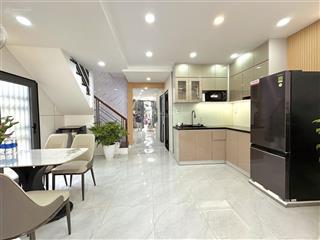 Bán nhà mặt tiền huỳnh văn bánh phú nhuận 39m2 chỉ 5.9 tỷ mới ở ngay