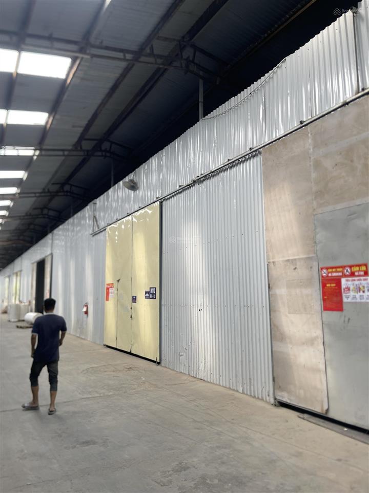 Cho thuê kho xưởng diện tích 500m2 tại mặt đường 72 cũ, cách lê trọng tấn 1km