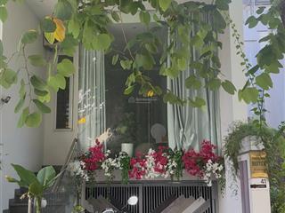 Chính chủ bán lô đất giáp biển  giáp sông  ngay phố tây sầm uất  mua nhanh có thương lượng