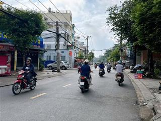 Mặt tiền kinh doanh  nguyễn văn khối 4.5x20m  5 tầng. đang kinh doanh hơn 11 tỷ