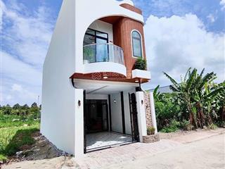 Siêu phẩm  nhà mặt tiền hl86b, tân mỹ chánh, mỹ tho. dt5x19 có 3pn full nội thất. giá 2,95 tỷ tl
