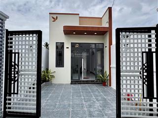 Siêu rẻ  nhà hẻm xe hơi ngay quảng trường mỹ tho, dt 5x20m có 2pn hướng bắc giá chỉ 1,35 tỷ tl