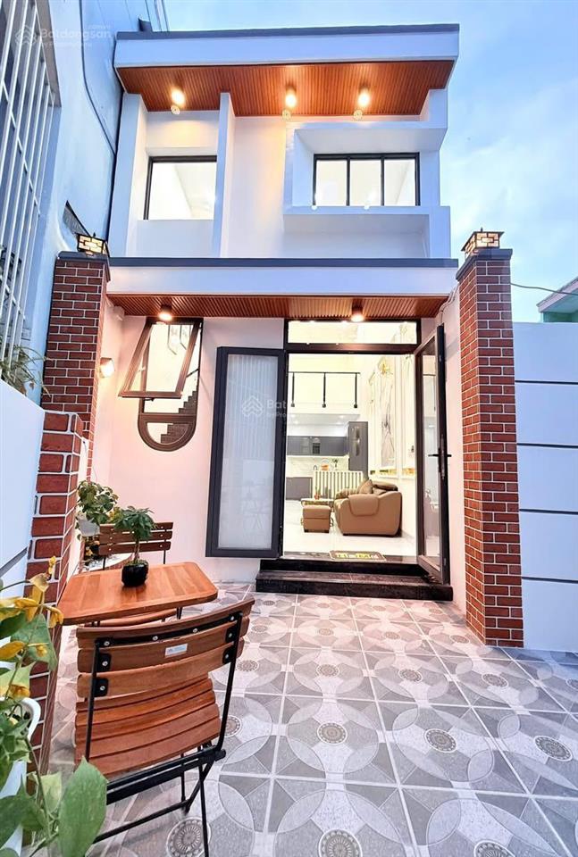 Định cư bán gấp nhà sau mặt tiền trần hưng đạo, p6, mỹ tho. dt 80m2 có 3pn 3wc giá chỉ 2,3 tỷ tl