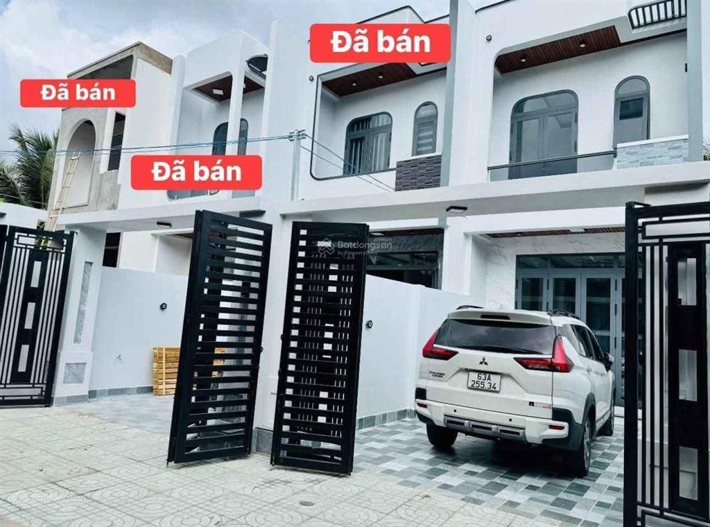 Siêu vị trí nhà hxh đoàn thị nghiệp, mỹ tho có 3pn hướng đông. dt 4x27m giá 1,98 tỷ tl