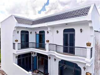 Siêu rộng  nhà hẻm đoàn thị nghiệp, p5, mỹ tho. dt 8x15m có 3pn. giá 3,65 tỷ full nội thất