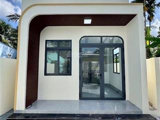 Siêu rẻ  nhà hẻm đường phạm hùng, trung an, mỹ tho, tg. dt 5,5x15m có 2pn giá 990 triệu